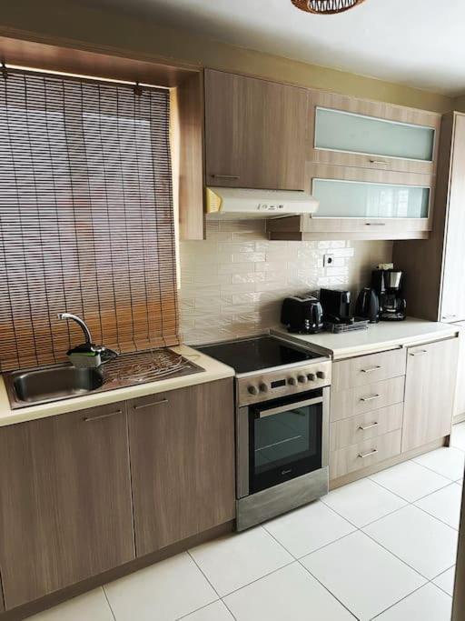 Filoxenia City Apartment ไซคิย์นธอสทาวน์ ภายนอก รูปภาพ