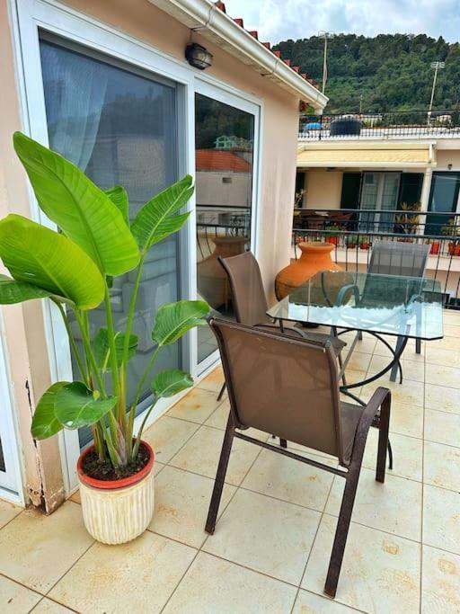 Filoxenia City Apartment ไซคิย์นธอสทาวน์ ภายนอก รูปภาพ